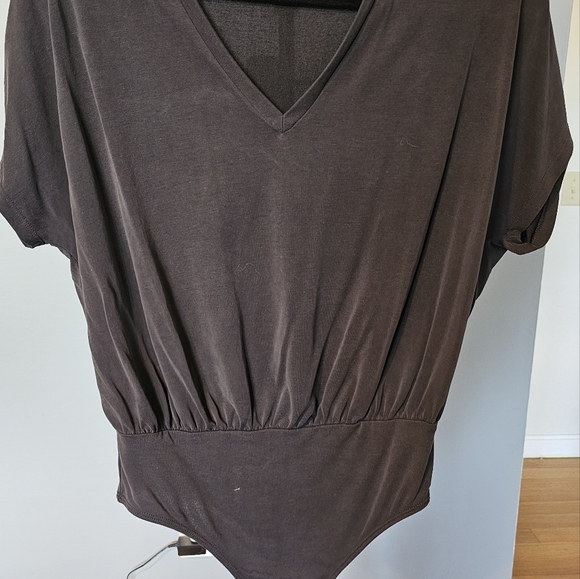 EXPRESS blk bodysuit tee. - Picture 4 of 4